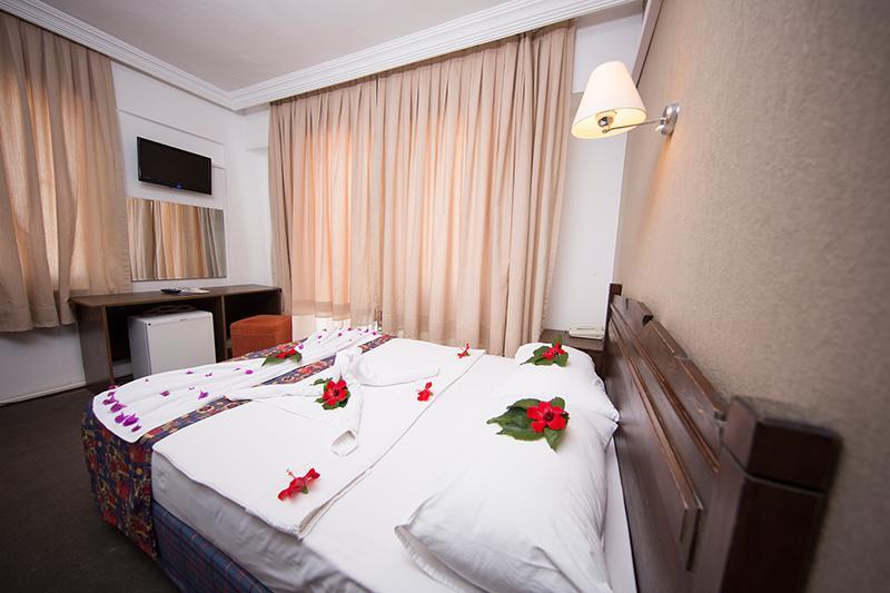 Family Belvedere Hotel 博德鲁姆 外观 照片