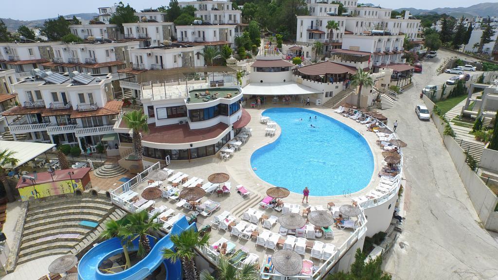 Family Belvedere Hotel 博德鲁姆 外观 照片