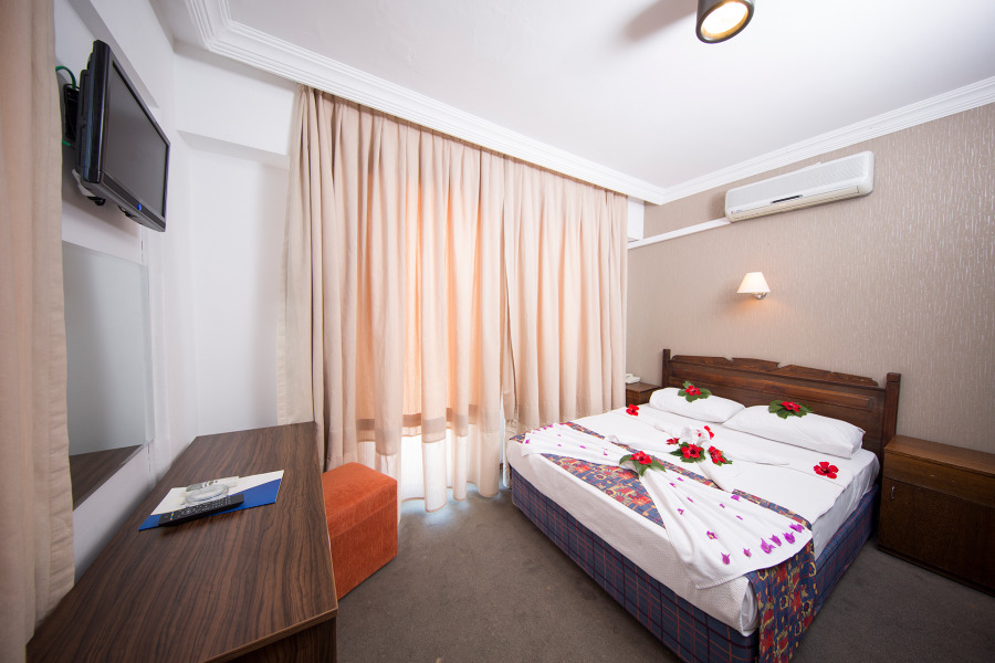 Family Belvedere Hotel 博德鲁姆 外观 照片